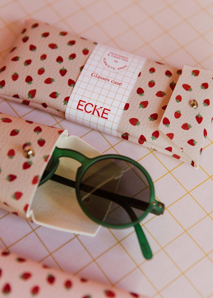 Brilleetui - Strawberries Pink Glasses case - ECKE - Jordbær print - no beige