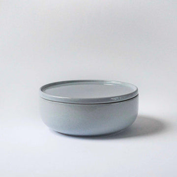 Keramik Skål med Låg - 16 cm Hollyhock - indre Ceramics - Arctic Grey - 600 ml - no beige