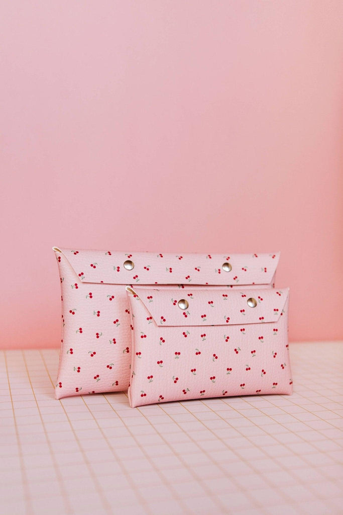 Kosmetikpung | Clutch - Cherries Pink Cases - ECKE - Kirsebær print - no beige